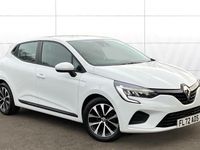 Used Renault Clio V Iconic 90 HP (66 kW) 2022 White Hatchback