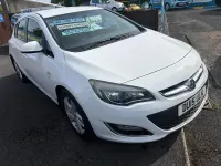 Used Vauxhall Astra SRi 165 HP (121 kW) 2015 White Hatchback