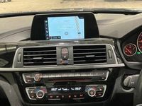 Begagnad BMW 318 Sport Line 2018 Grå Sedan
