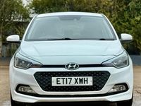 Used Hyundai i20 SE 84 HP (61 kW) 2017 White Hatchback