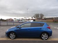 Used Toyota Auris 132 HP (97 kW) 2013 Blue Hatchback