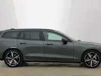 New Volvo V60 Ultra 197 HP (144 kW) 2025 Green Estate