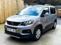 Begagnad Peugeot Rifter Access 131 HK (96 kW) 2020 Grå Minibuss