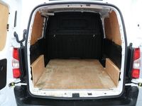 Used Peugeot Partner 100 HP (73 kW) 2022 White MPV