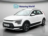 Gebraucht Kia Niro 141 PS (103 kW) 2023 Weiß SUV