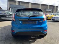 Used Ford Fiesta Zetec 82 HP (60 kW) 2014 Blue Hatchback
