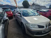 Used Renault Mégane II Dynamique 112 HP (82 kW) 2007 Gold Hatchback