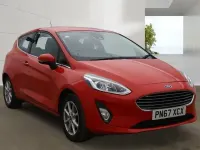 Używany Ford Fiesta Zetec 2017 Czerwony Hatchback