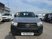Używany Toyota HiLux Active 150 KM (110 kW) 2020 Srebrny Pickup