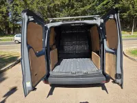 Usado VW Caddy S 102 CV (75 kW) 2023 Gris Monovolumen