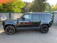 Usado Land Rover Defender SE 2022 Negro SUV