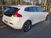 Used Volvo V40 R-Design 120 HP (88 kW) 2016 White Hatchback