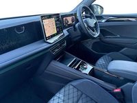 New VW Tiguan R-line 204 HP (150 kW) 2025 Persimmon red SUV