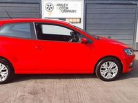 Used VW Polo SE 60 HP (44 kW) 2014 Red Hatchback