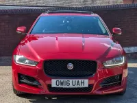 Używany Jaguar XE R-Sport 180 KM (132 kW) 2016 Czerwony Sedan/Limuzyna