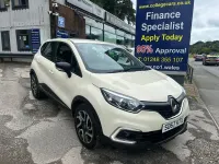 Used Renault Captur Dynamique 90 HP (66 kW) 2017 White SUV