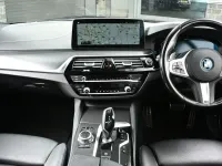 Usado BMW 530e M Sport 288 HP (211 kW) 2022 Preto Carrinha