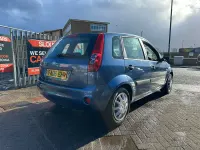 Usado Ford Fiesta Style 75 HP (55 kW) 2006 Azul Citadino