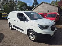 Usado Vauxhall Combo Edition 100 CV (73 kW) 2019 Blanco Monovolumen