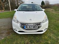 Used Peugeot 208 Active 70 HP (51 kW) 2012 White Hatchback