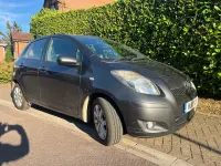 Used Toyota Yaris 90 HP (66 kW) 2011 Grey Hatchback