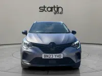 Usado Renault Captur Rive Gauche 89 HP (65 kW) 2023 Cinzento SUV