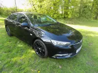Second-hand Vauxhall Insignia Design Edition 2018 Negru Hatchback