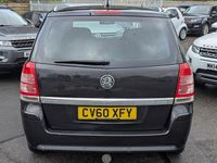 Second-hand Vauxhall Zafira Elite 110 CP (80 kW) 2010 Negru Monovolum
