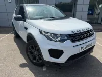 Used Land Rover Discovery 5 Landmark 2018 White SUV