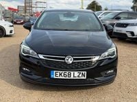 Used Vauxhall Astra SRi 105 HP (77 kW) 2018 Black Hatchback