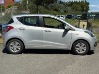 Used Hyundai i10 SE 87 HP (63 kW) 2016 Silver Hatchback