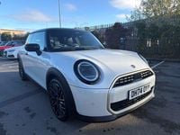 Begagnad Mini Cooper Exclusive 2025 Vit Halvkombi