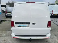 Gebraucht VW Transporter Highline 150 PS (110 kW) 2022 Weiß Van