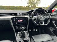 Begagnad VW Arteon R-line 150 HK (110 kW) 2018 Grå Halvkombi