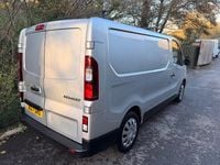 Used Renault Trafic Business 125 HP (91 kW) 2017 Silver MPV