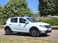 Used Dacia Sandero Lauréate 90 HP (66 kW) 2013 White Hatchback