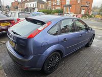 Used Ford Focus 100 HP (73 kW) 2005 Blue Hatchback