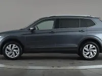 Usado VW Tiguan Allspace Life 150 HP (110 kW) 2022 Cinzento SUV