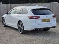Used Vauxhall Insignia SRi 170 HP (125 kW) 2018 White Estate