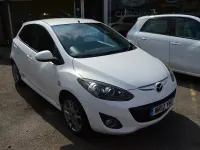 Used Mazda 2 Edition 82 HP (60 kW) 2012 White Hatchback