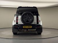 Used Land Rover Defender SE Dynamic 250 HP (183 kW) 2022 Fuji white SUV