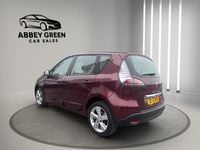 Used Renault Scénic III Dynamique 110 HP (80 kW) 2013 Red MPV