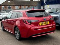 Used Toyota Corolla 120 HP (88 kW) 2019 Blue Estate