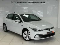 Używany VW Golf VII Style 150 KM (110 kW) 2021 Biały Hatchback