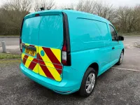 Usado VW Caddy S 102 CV (75 kW) 2021 Blanco Monovolumen