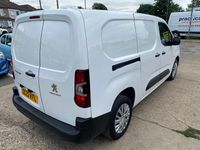 Used Peugeot Partner 131 HP (96 kW) 2022 White MPV