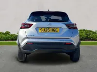 Używany Nissan Juke N-Connecta 114 KM (83 kW) 2025 Srebrny SUV