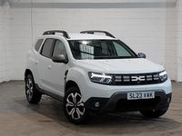 Usado Dacia Duster Journey 115 HP (84 kW) 2023 Branco SUV