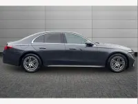 Usado Mercedes E220 AMG line 194 CV (142 kW) 2025 Gris Berlina