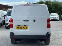 Used Vauxhall Vivaro 150 HP (110 kW) 2025 White MPV
